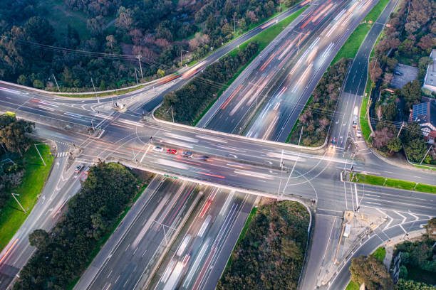 Congested Freeway Interchange 8.900+ Highway Interchange Night Aerial fotos de stock, imagens e fotos ...