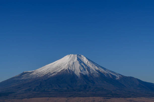 istock Mount Fuji seen from Mount Ishiwari 1529372201