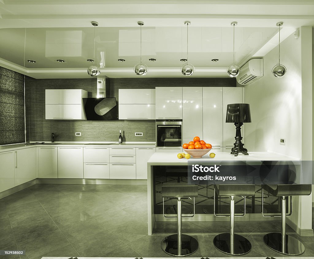 Cucina moderna in Palazzo di lusso - Foto stock royalty-free di Ambientazione interna