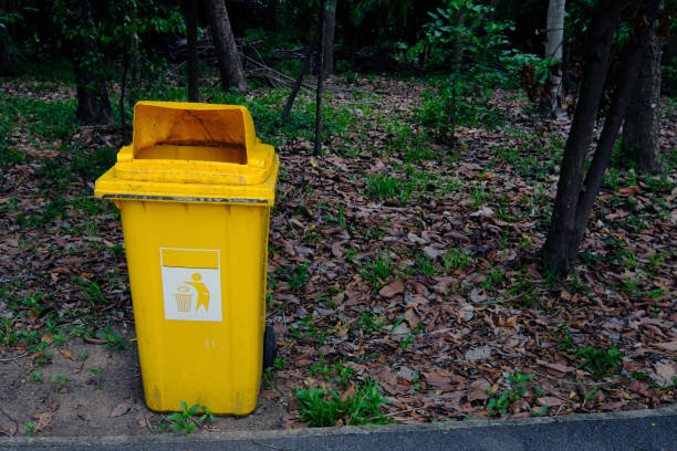 istock close up of  garbage  bin 1529450412