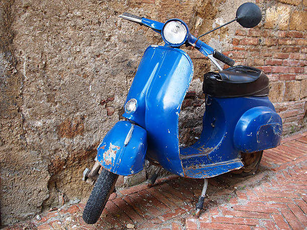 istock Vintage scooter in front of a brick wall 152945685