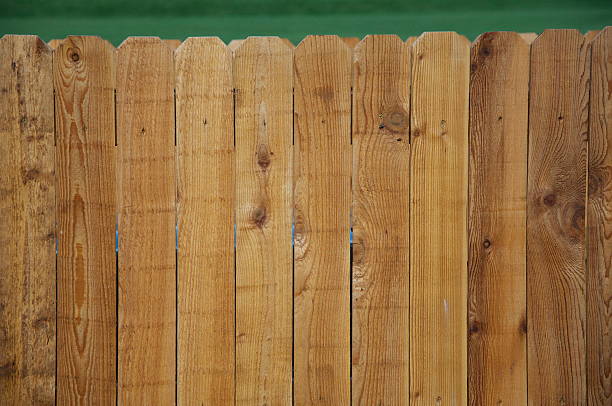 istock Background - Wooden Fence 152946382