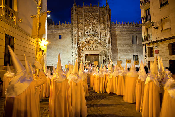 semana santa in valladolid, spanien - penitente people stock-fotos und bilder