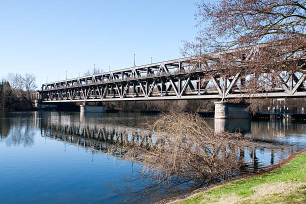 istock views of the lake 152954324