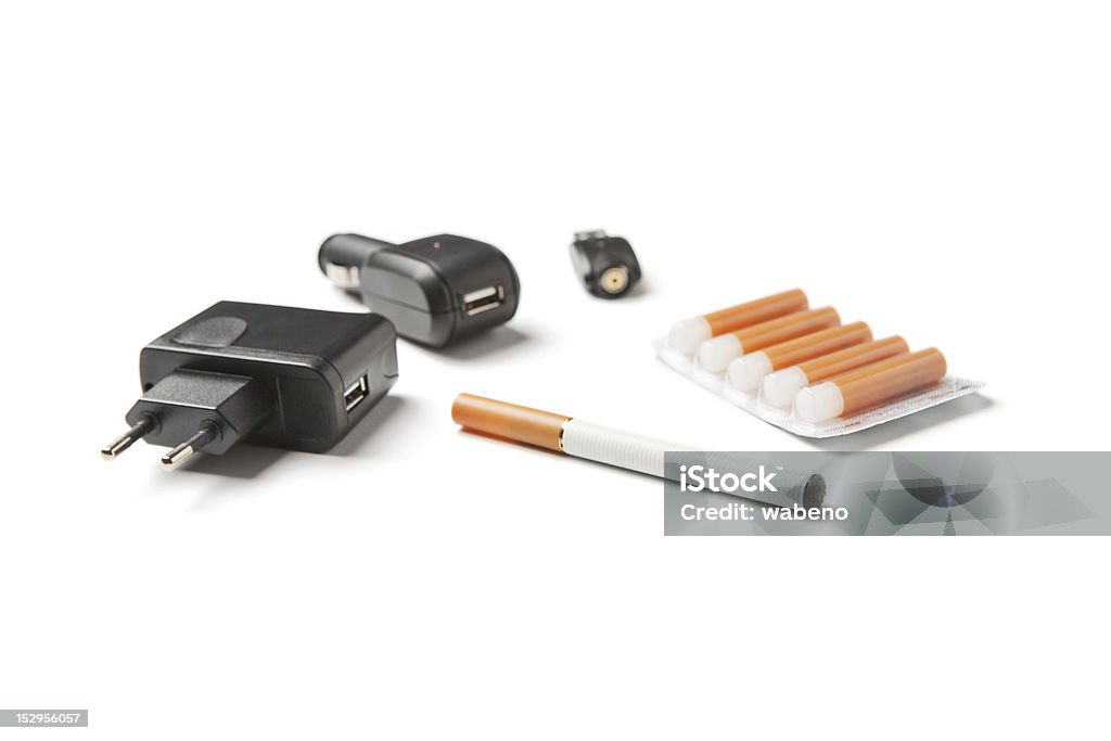 Elektronische Zigarette-Gesunder Nichtraucher - Lizenzfrei Batterieladegerät Stock-Foto
