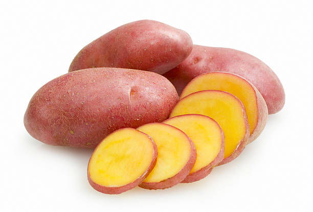 ziemniaki - red potato raw potato isolated vegetable zdjęcia i obrazy z banku zdjęć