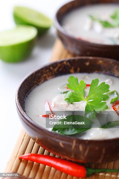 Photo libre de droit de Poulet Thaïlandais Et Du Lait De Coco Soup Tom Ka Gai banque d'images et plus d'images libres de droit de Soupe