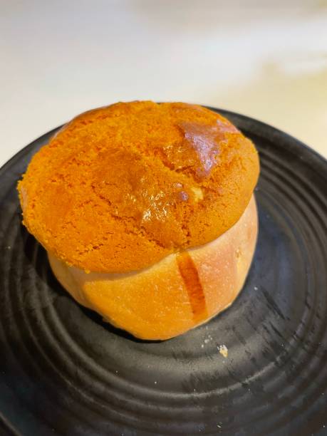 istock Hongkong style bakery pineapple bun 1529601189