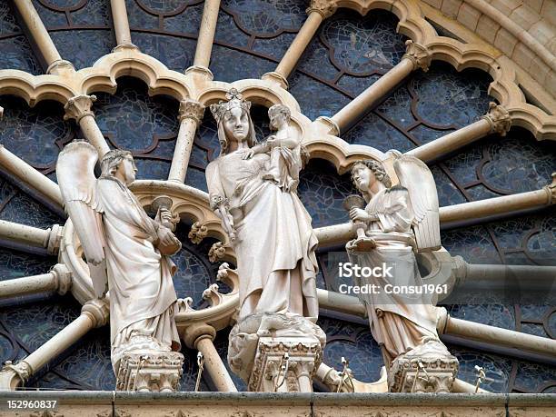 Notre Dame Foto de stock y más banco de imágenes de Arcángel - Arcángel, Arquitectura, Catedral de Nuestra Señora de París