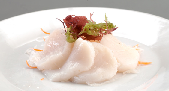 appetizer scallop sashimi