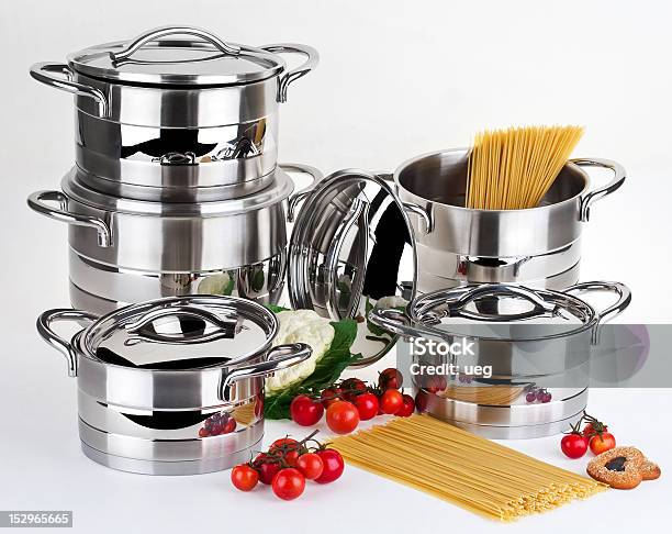 Pan Set Di - Fotografie stock e altre immagini di Casseruola - Pentola - Casseruola - Pentola, Acciaio, Acciaio inossidabile