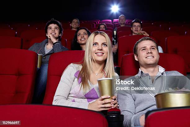 De Cine Foto de stock y más banco de imágenes de 20-24 años - 20-24 años, Adolescente, Adulto