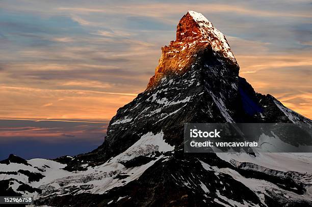Foto de Matterhornalpes Suíços e mais fotos de stock de Matterhorn - Matterhorn, Nascer do sol, Alpes europeus