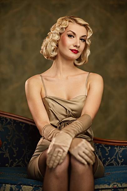 istock Beautiful woman retro portrait 152967873