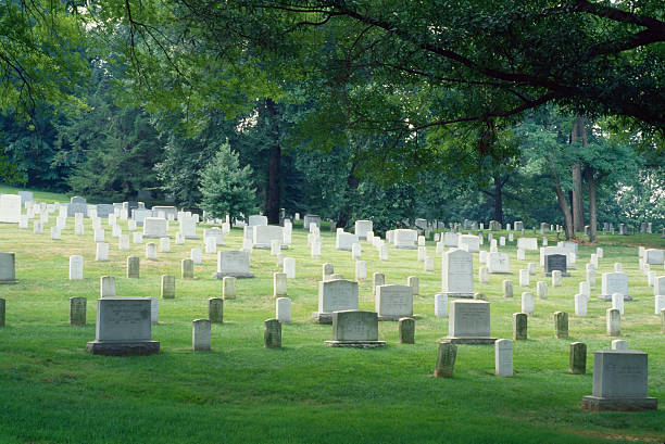 na narodowy cmentarz w arlington - cemetery hill zdjęcia i obrazy z banku zdjęć