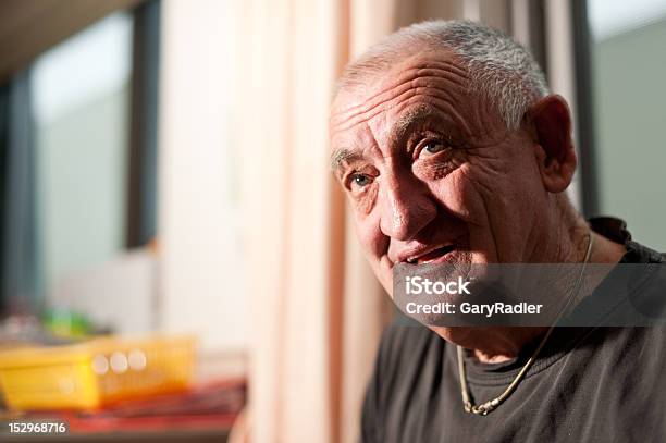 Kopf Schuss Von Einem 60neun Jahre Alter Mann Stockfoto und mehr Bilder von 65-69 Jahre - 65-69 Jahre, Männer, Alter Erwachsener