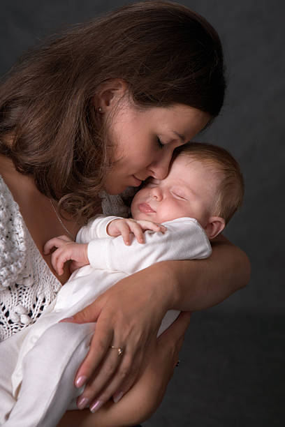 istock toddler and mum 152968898