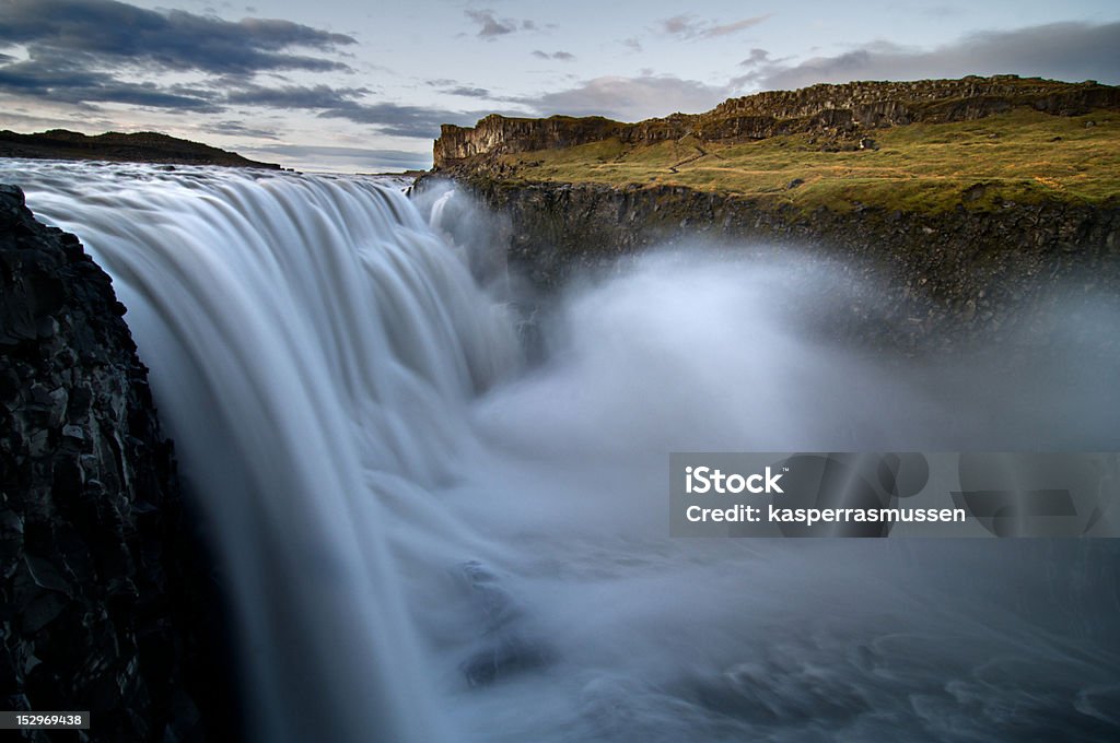 Dettifoss suave cascada en Islandia. Exposición larga - Foto de stock de Aire libre libre de derechos