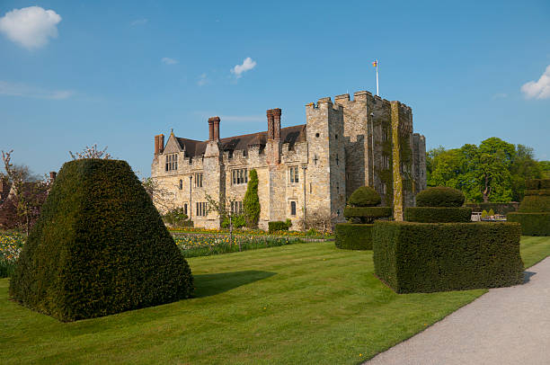 Hever Castle The beautiful and ancient Hever Castle in Kent, England. The castle is the former childhood home of Anne Boleyn the second wife of King Henry V111. The oldest parts of the Castle date back to 1270. Hever Castle stock pictures, royalty-free photos & images