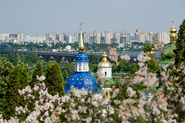 istock Lilac bushes with Vidubichi monastery, Kiev, Ukraine 152970791