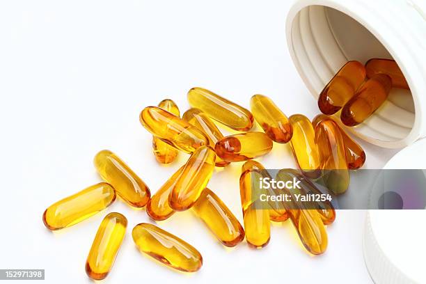 魚油 - オメガ3脂肪酸のストックフォトや画像を多数ご用意 - オメガ3脂肪酸, カプセル剤, カラー画像