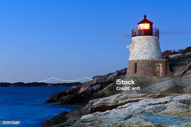Castle Hill Lighthouse Newport Bridge - Fotografie stock e altre immagini di Rhode Island - Rhode Island, Spiaggia, Acqua