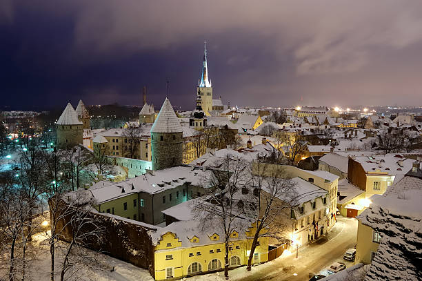 istock Fires of winter old Tallinn 152974170