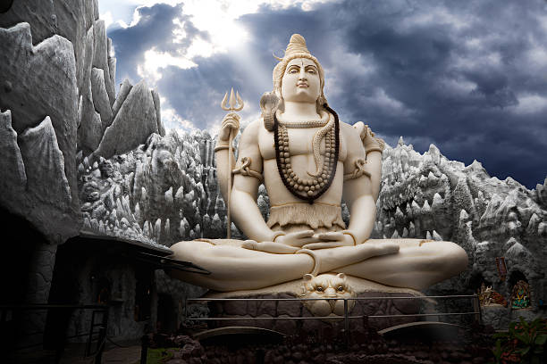 estátua de shiva senhor grande em bangalore - shiva posture imagens e fotografias de stock