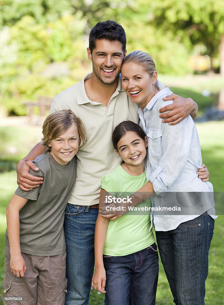 Família feliz no parque - Royalty-free Adolescente Foto de stock