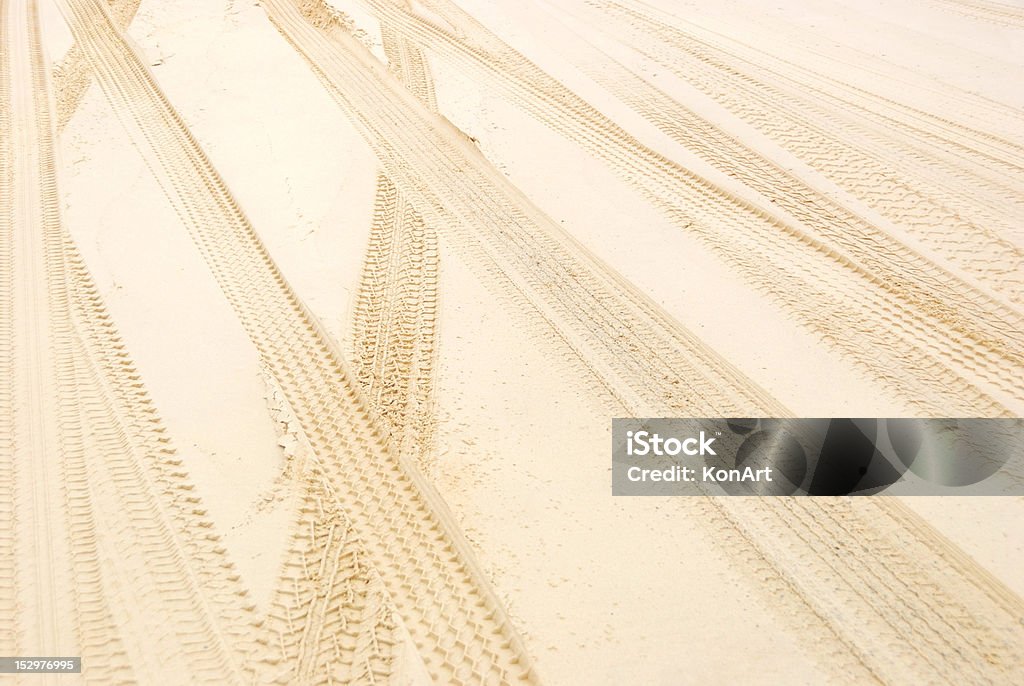 Fora de estrada faixas de trânsito na praia de Ilha fraser Austrália - Royalty-free Areia Foto de stock