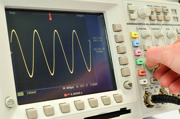 oszilloskop - oscilloscope electronics industry sine wave instrumentation stock-fotos und bilder