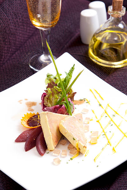 foie erba menu italiano - foie gras goose meat liver pate foto e immagini stock