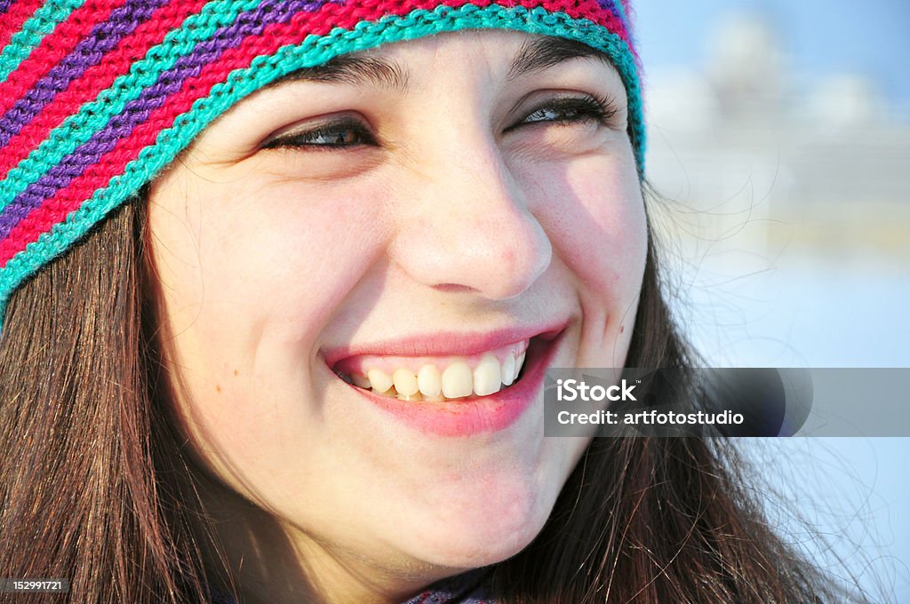 close-up Retrato de menina sorridente - Foto de stock de Adolescente royalty-free