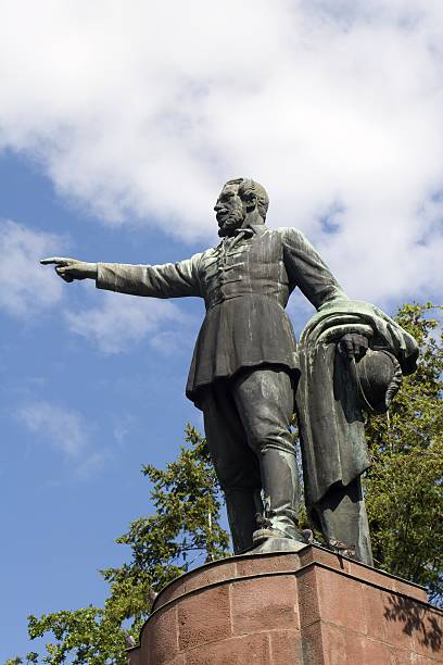 istock Budapes - Louis Kossuth memorial 152991852