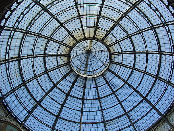 cúpula de vidro - dome milan italy architectural feature italy imagens e fotografias de stock