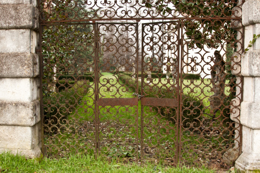 gate, entrance to Villa valmarana