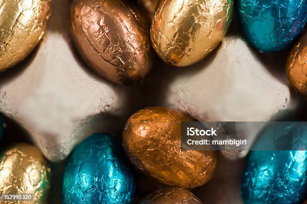 Wielkanoc Jaja W Wytłaczanka - zdjęcia stockowe i więcej obrazów Folia - Folia, Karton - Zbiornik, Pisanka