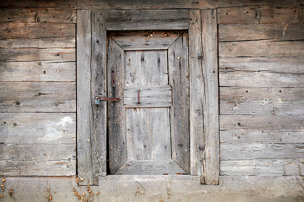 istock Old wooden door 152998408