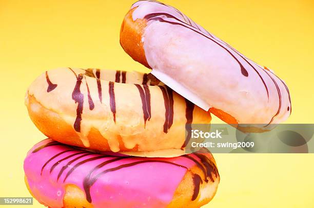 Pilha De Três Donuts - Fotografias de stock e mais imagens de Alimentação Não-saudável - Alimentação Não-saudável, Assado no Forno, Açúcar