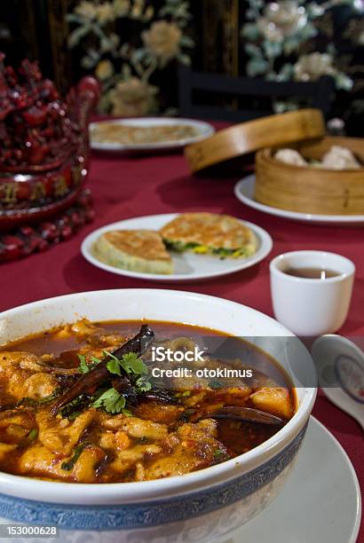 Ölsuppe Stockfoto und mehr Bilder von Braun - Braun, Chinesische Küche, Chinesischer Kloß