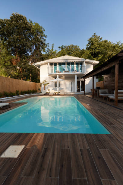 istock Vacation house with swimming pool. 1530013282