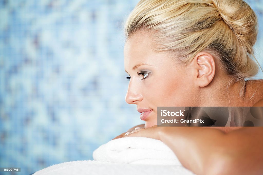 Massagem no Spa - Foto de stock de 20 Anos royalty-free