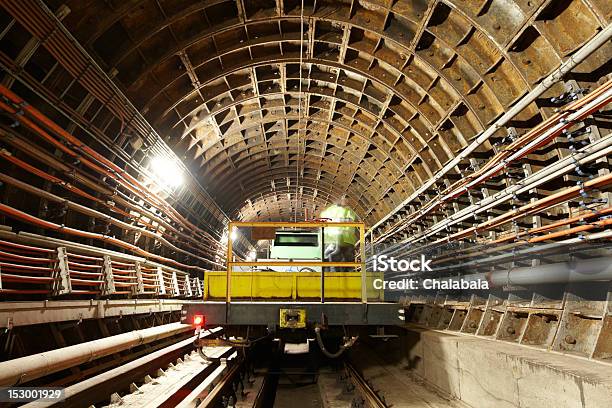 地下鉄 - 修理するのストックフォトや画像を多数ご用意 - 修理する, 列車, 線路