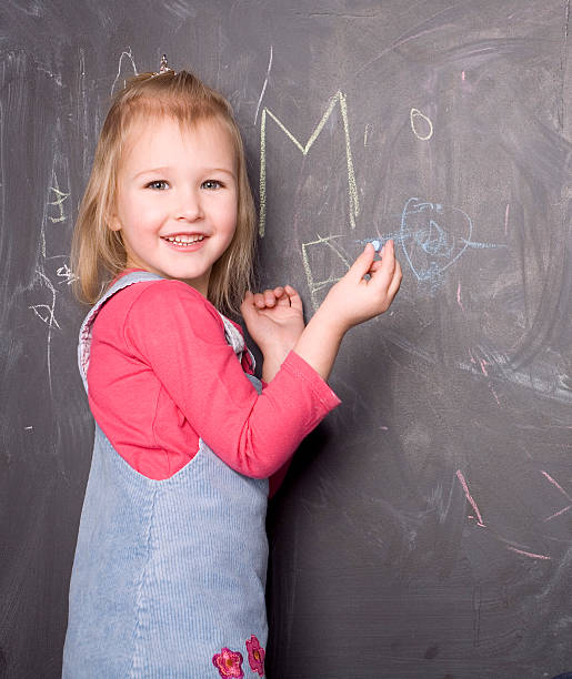 istock little girl smiling 153008955