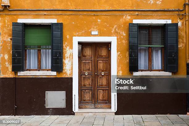 Bunte House In Der Insel Burano Venedig Italien Stockfoto und mehr Bilder von Bauwerk - Bauwerk, Braun, Bunt - Farbton