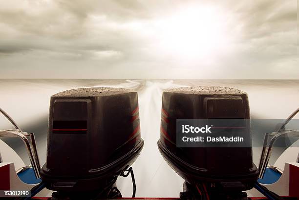 Sppedboat Power Motoren Mit Motion Blur Meer Stockfoto und mehr Bilder von Asien - Asien, Bewegungsunschärfe, Feierabend