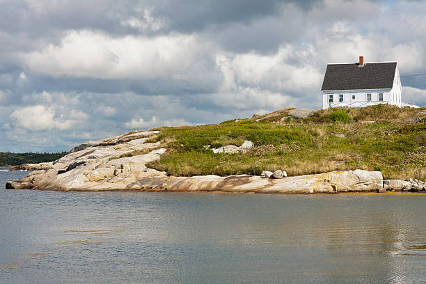 istock Peggys Cove house 153013724