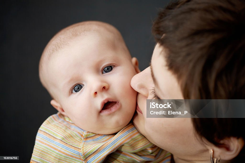 Kleinkinder und Mutter - Lizenzfrei Alleinerzieherin Stock-Foto