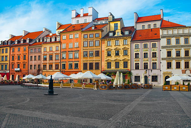 istock Warsaw old town 153018198