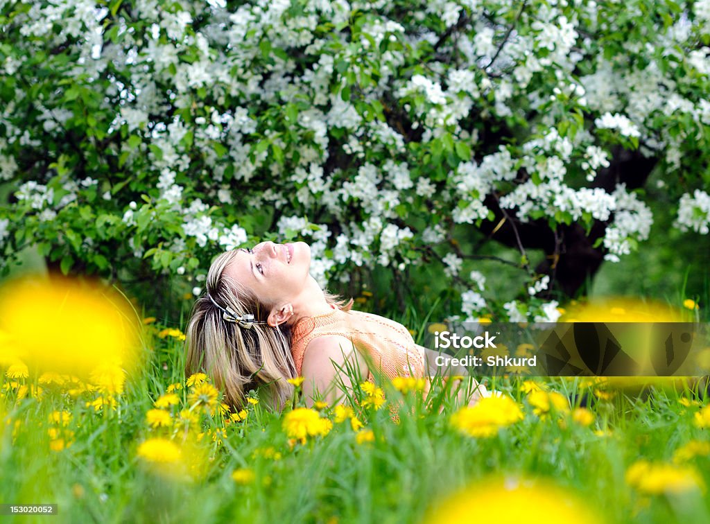 Femme aime la nature - Photo de Activité libre de droits